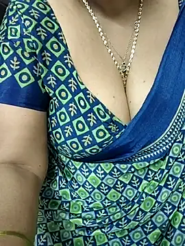 Snapshot of Tamil-ranjitha chatting on February 18, 2025, 2:38 pm Tamil-ranjitha online show from February 18, 2025, 2:38 pm