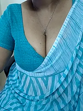 Snapshot of Tamil-ranjitha chatting on February 21, 2025, 9:24 am Tamil-ranjitha online show from February 21, 2025, 9:24 am