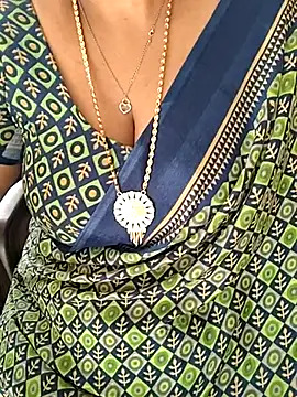 Snapshot of Tamil-ranjitha chatting on February 18, 2025, 3:10 am Tamil-ranjitha online show from February 18, 2025, 3:10 am