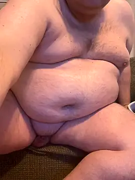 treatbobnicer online show from November 23, 2025, 5:12 pm