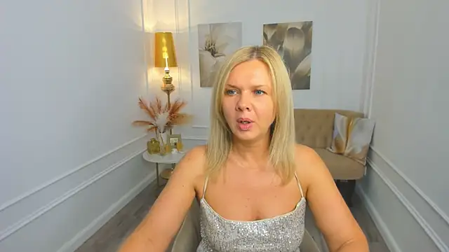 Snapshot of AgathaKlouin chatting on May 23, 2026, 11:09 am AgathaKlouin online show from May 23, 2026, 11:09 am