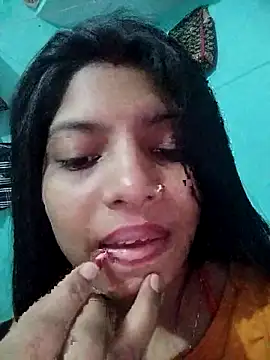 Snapshot of Hotty-Divya chatting on October 31, 2025, 8:55 am Hotty-Divya online show from October 31, 2025, 8:55 am