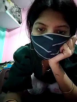 Snapshot of Hotty-Divya chatting on November 11, 2025, 2:34 pm Hotty-Divya online show from November 11, 2025, 2:34 pm