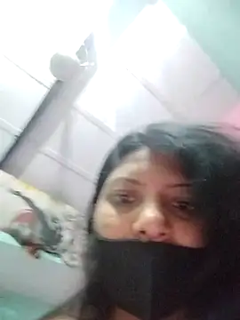 Hotty-Divya online show from April 22, 2026, 2:29 am
