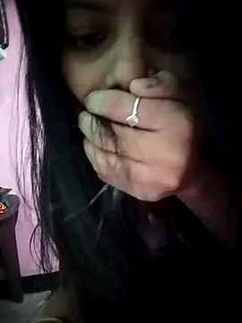 Snapshot of Hotty-Divya chatting on November 8, 2025, 2:37 am Hotty-Divya online show from November 8, 2025, 2:37 am