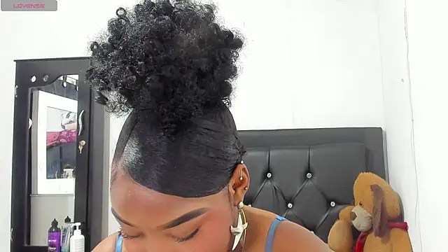 Snapshot of Natassha_brown1 chatting on October 28, 2025, 11:03 pm Natassha brown1 online show from October 28, 2025, 11:03 pm