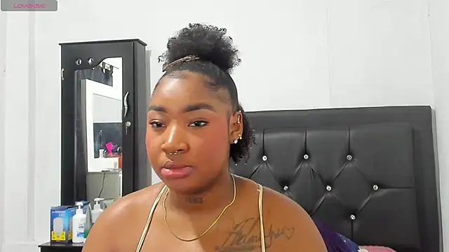 Snapshot of Natassha_brown1 chatting on September 24, 2025, 11:21 pm Natassha brown1 online show from September 24, 2025, 11:21 pm