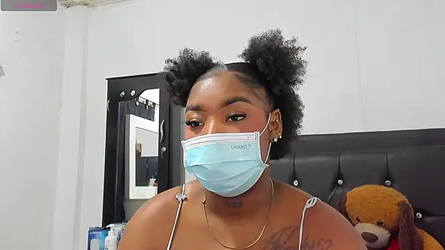 Snapshot of Natassha_brown1 chatting on October 3, 2025, 10:44 pm Natassha brown1 online show from October 3, 2025, 10:44 pm