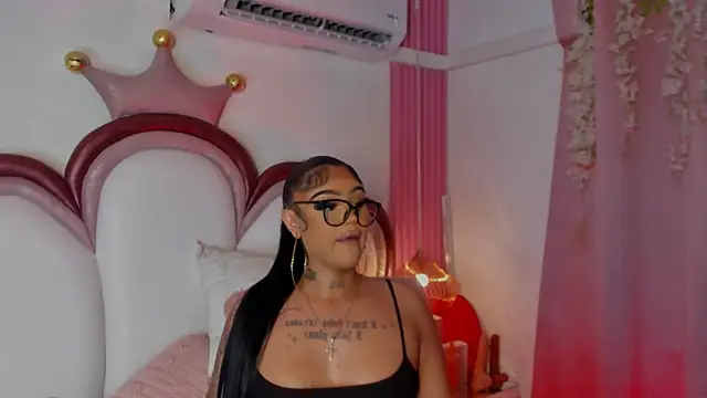 Snapshot of Mia_Jansen chatting on August 4, 2026, 1:48 pm Mia Jansen online show from August 4, 2026, 1:48 pm