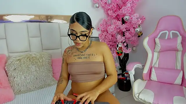 Mia Jansen online show from December 28, 2024, 12:26 am