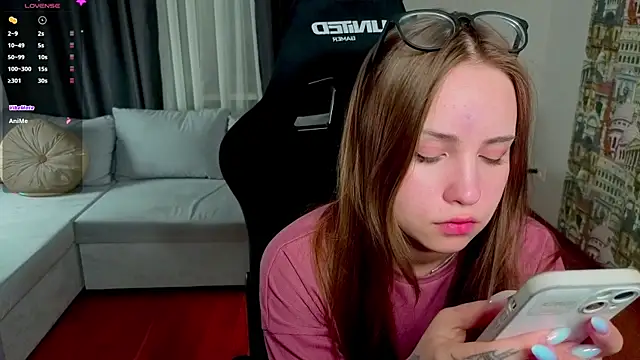 Alice loft online show from April 11, 2026, 5:38 pm