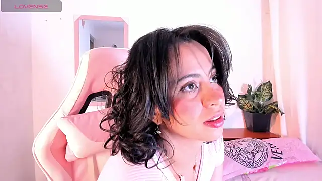 adriannyp 1 online show from October 30, 2025, 2:43 am