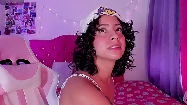 adriannyp 1 online show from March 2, 2025, 7:52 pm