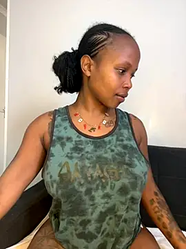 InkLady444 online show from November 4, 2025, 8:51 am