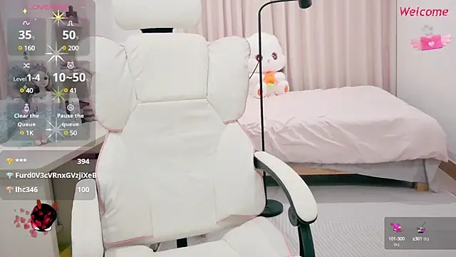 PearFay online show from December 26, 2024, 7:16 pm