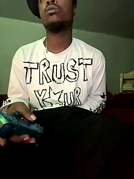 SluttyLyfe4L online show from December 5, 2025, 1:32 pm