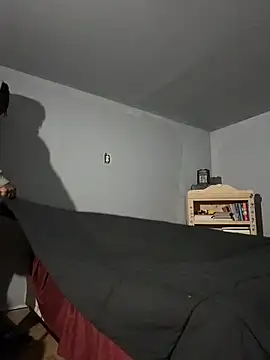 SluttyLyfe4L online show from April 17, 2026, 11:35 am