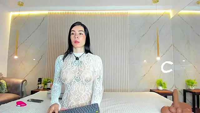 nathassa grant online show from November 12, 2025, 11:58 am