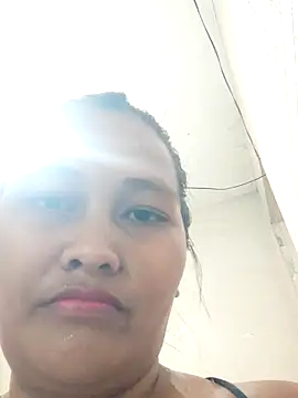 Sweetchuby1995 online show from April 9, 2026, 3:40 pm