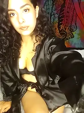 Snapshot of Mianocturn chatting on February 11, 2025, 5:05 am Mianocturn online show from February 11, 2025, 5:05 am