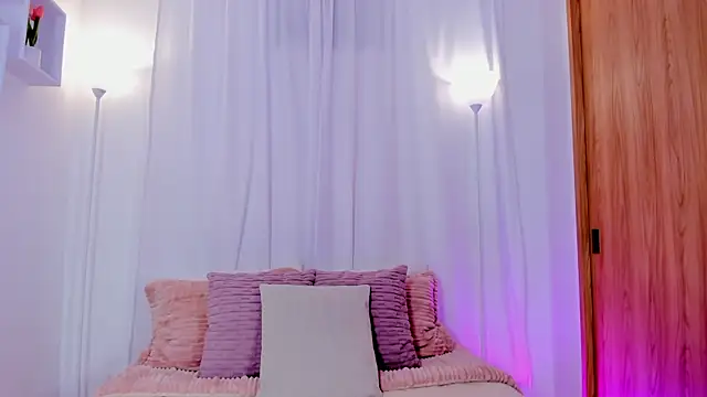 AishaPeyton online show from June 14, 2026, 6:36 am