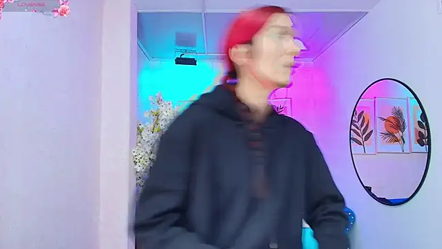 Dafne huges online show from November 24, 2025, 7:36 pm