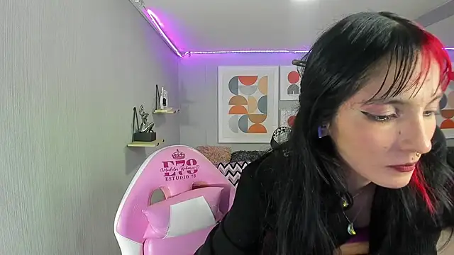 Dafne huges online show from February 11, 2025, 7:16 pm