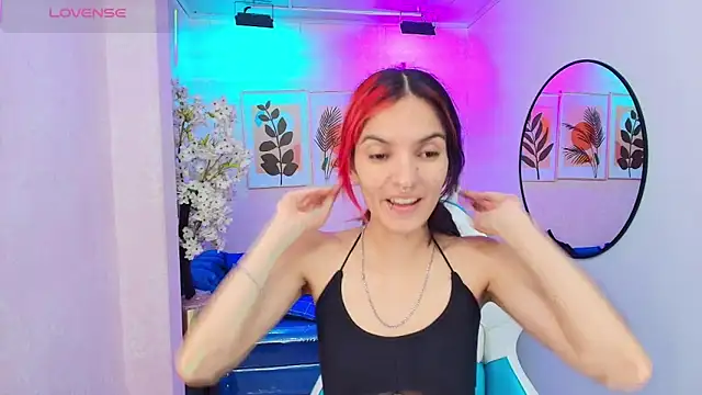 Dafne huges online show from November 10, 2025, 7:19 pm