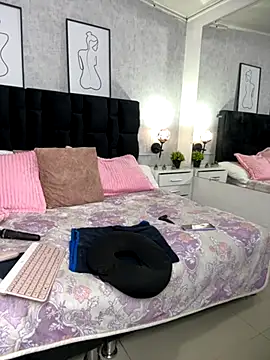 Snapshot of Katti_Barrera chatting on October 12, 2025, 6:31 pm Katti Barrera online show from October 12, 2025, 6:31 pm