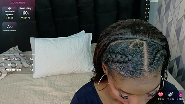 petitelittleebony online show from October 23, 2025, 3:05 am