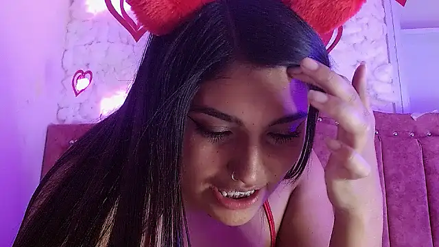 SarahStones online show from February 16, 2025, 2:09 am