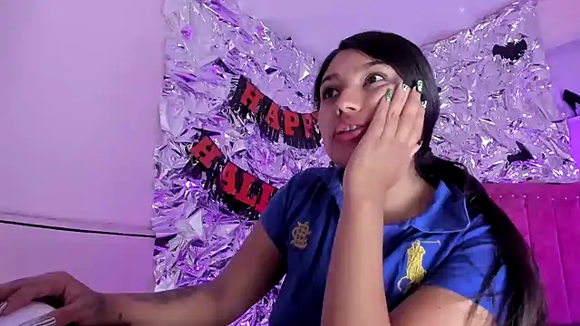 SarahStones online show from October 24, 2025, 4:22 am