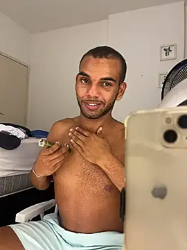 Snapshot of noahmarins chatting on February 1, 2025, 9:51 pm noahmarins online show from February 1, 2025, 9:51 pm