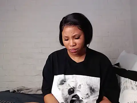 DrippinCaramelCutie online show from October 31, 2025, 3:08 pm