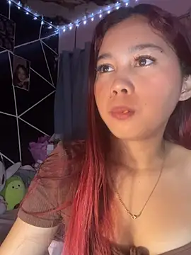 Snapshot of ursweet_babygirl chatting on July 10, 2026, 5:35 pm ursweet babygirl online show from July 10, 2026, 5:35 pm