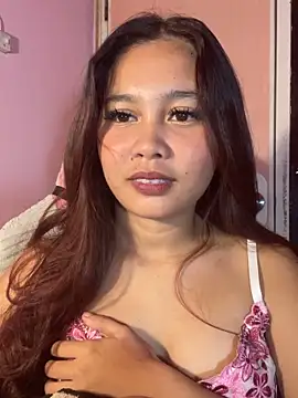 ursweet babygirl online show from April 10, 2026, 5:20 pm