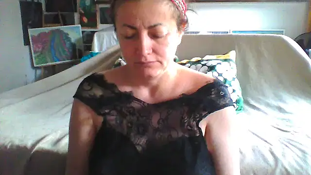 MariaAnaSunshine online show from September 9, 2025, 5:28 am