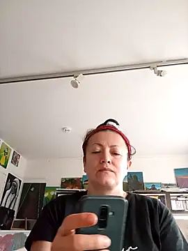 MariaAnaSunshine online show from September 18, 2025, 8:17 am