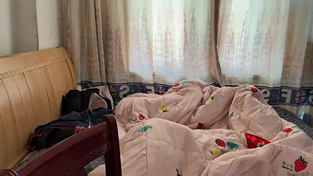 Snapshot of xiaottt1918 chatting on January 18, 2025, 5:10 am xiaottt1918 online show from January 18, 2025, 5:10 am