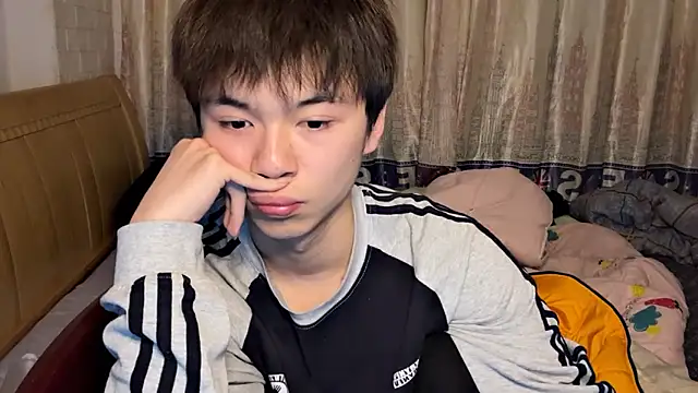 Snapshot of xiaottt1918 chatting on January 21, 2025, 10:41 am xiaottt1918 online show from January 21, 2025, 10:41 am