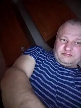 nudistu021 online show from April 15, 2026, 3:16 pm