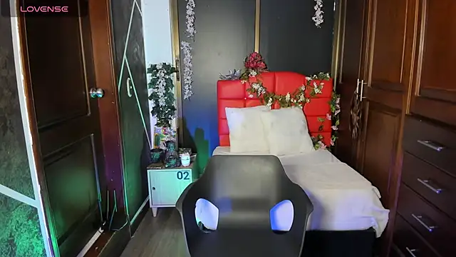 SexyNaf online show from November 29, 2025, 7:36 pm