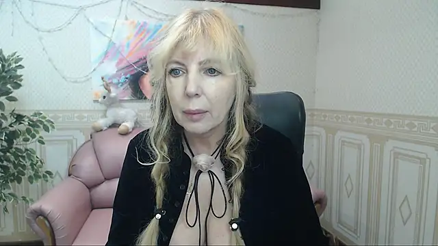 Snapshot of Anna_Diax chatting on February 8, 2025, 12:39 pm Anna Diax online show from February 8, 2025, 12:39 pm
