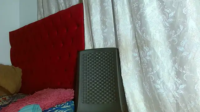 Snapshot of cristinamontiel chatting on October 10, 2025, 2:18 pm cristinamontiel online show from October 10, 2025, 2:18 pm