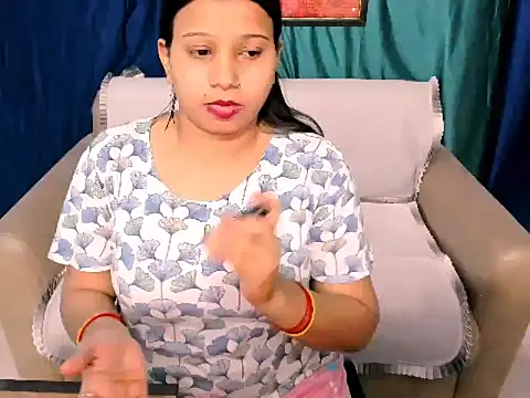 kendracox21 online show from April 23, 2026, 3:57 am