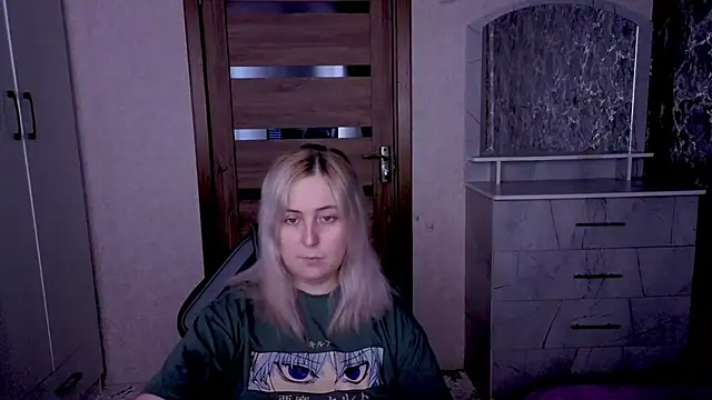 Kristy-Max online show from April 17, 2026, 3:15 pm