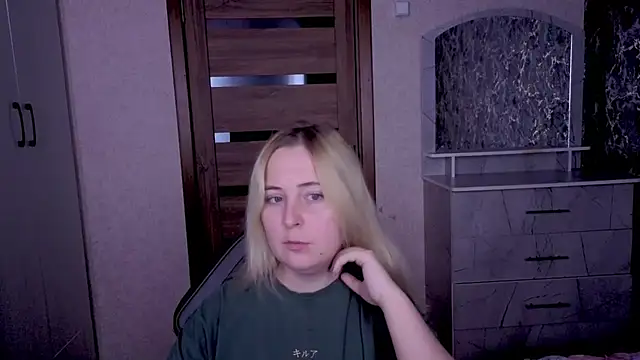 Kristy-Max online show from June 1, 2026, 8:41 pm