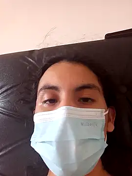 Snapshot of FKF2004 chatting on September 17, 2025, 7:27 pm FKF2004 online show from September 17, 2025, 7:27 pm