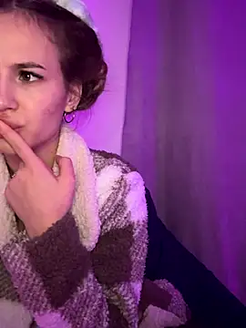 CherieDane online show from November 3, 2025, 1:33 am