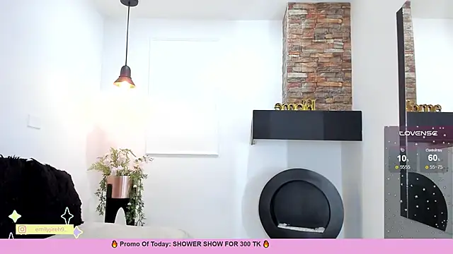 Snapshot of _EmilyJireh_ chatting on March 17, 2025, 10:19 pm EmilyJireh online show from March 17, 2025, 10:19 pm